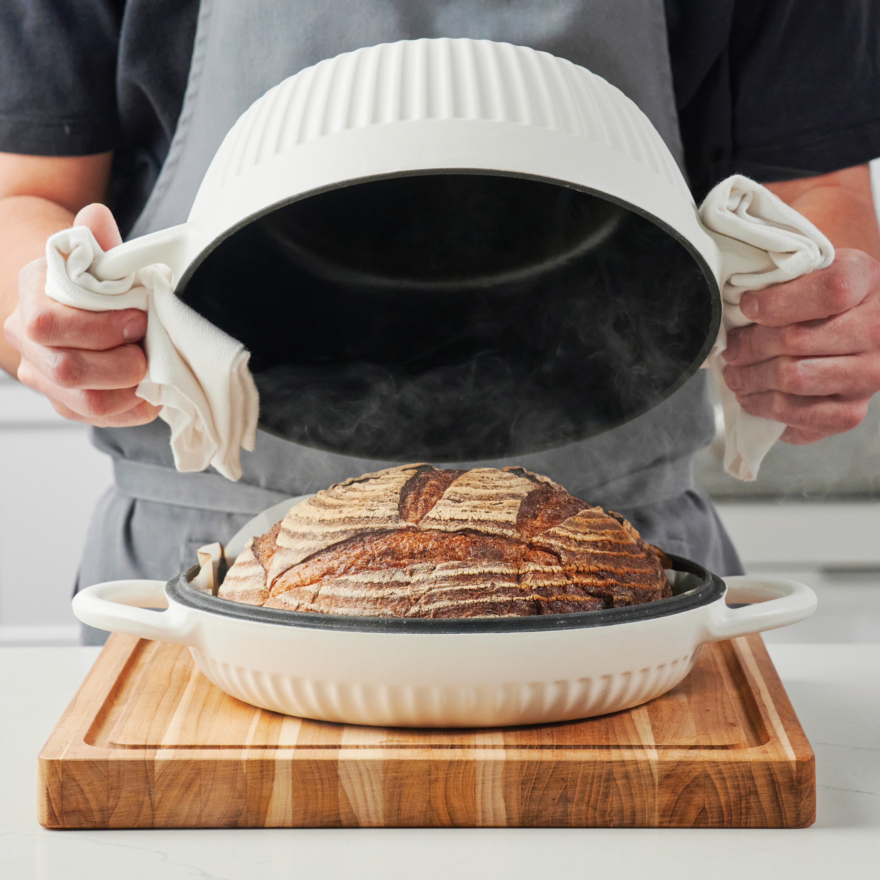 2-Piece Enameled Cast Iron Multipurpose Bread Oven