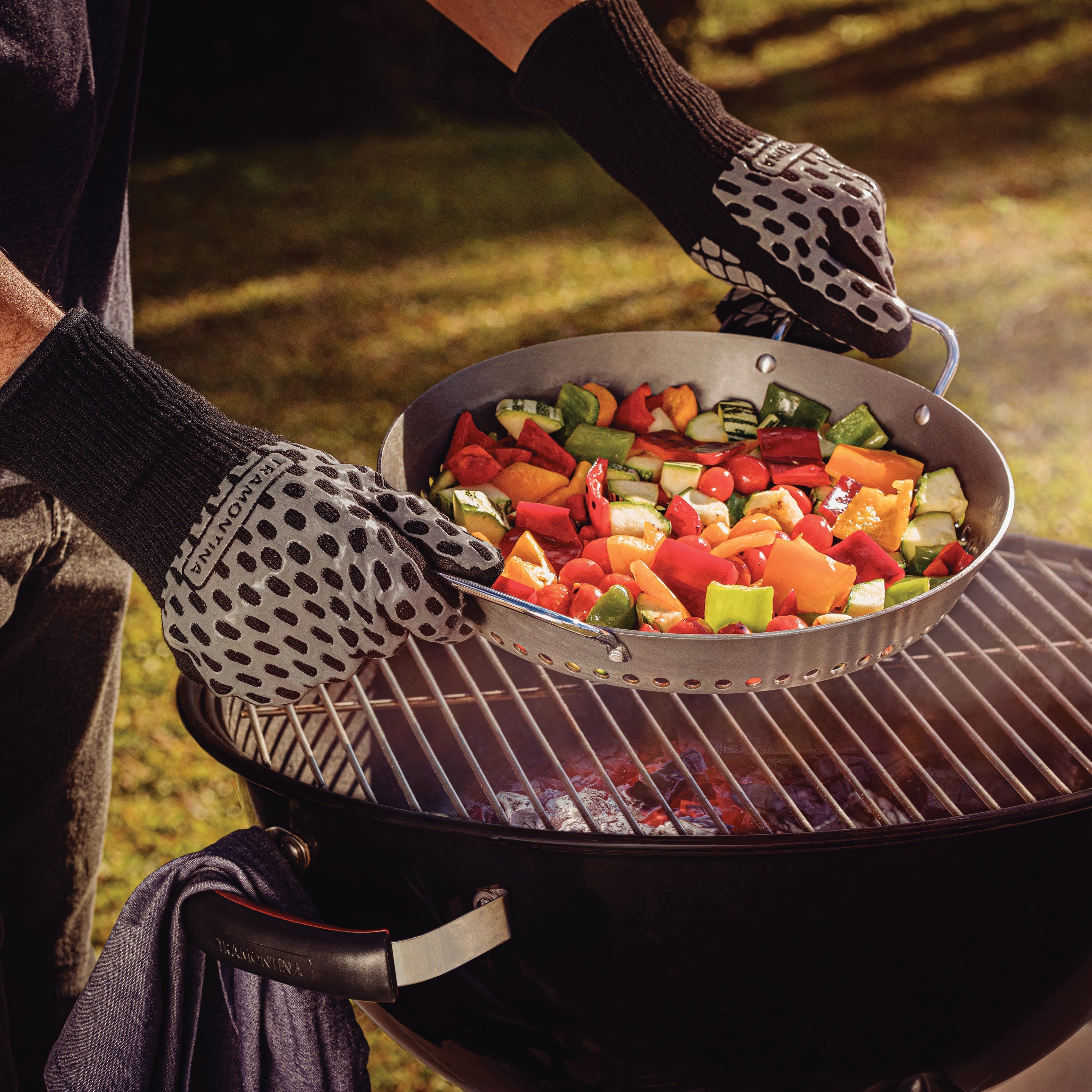 12 in Round Carbon Steel Grill Pan