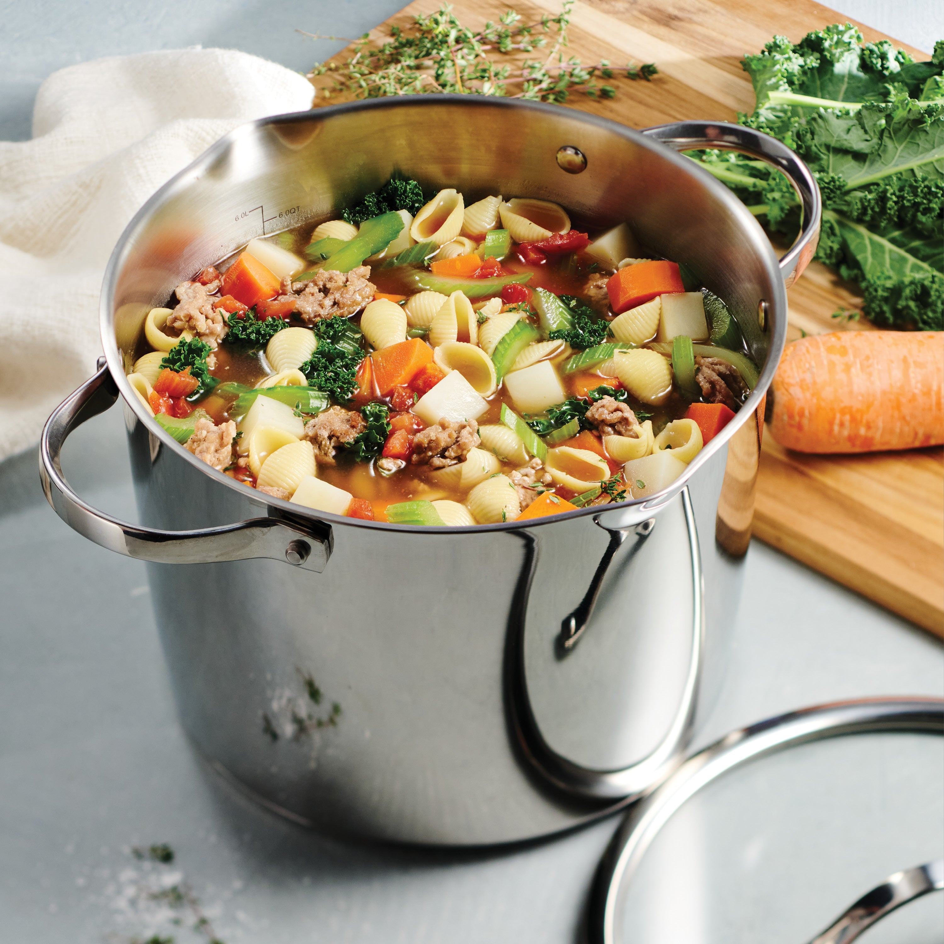 8 Quart Tri-Ply Base Stainless Steel Covered Stock Pot